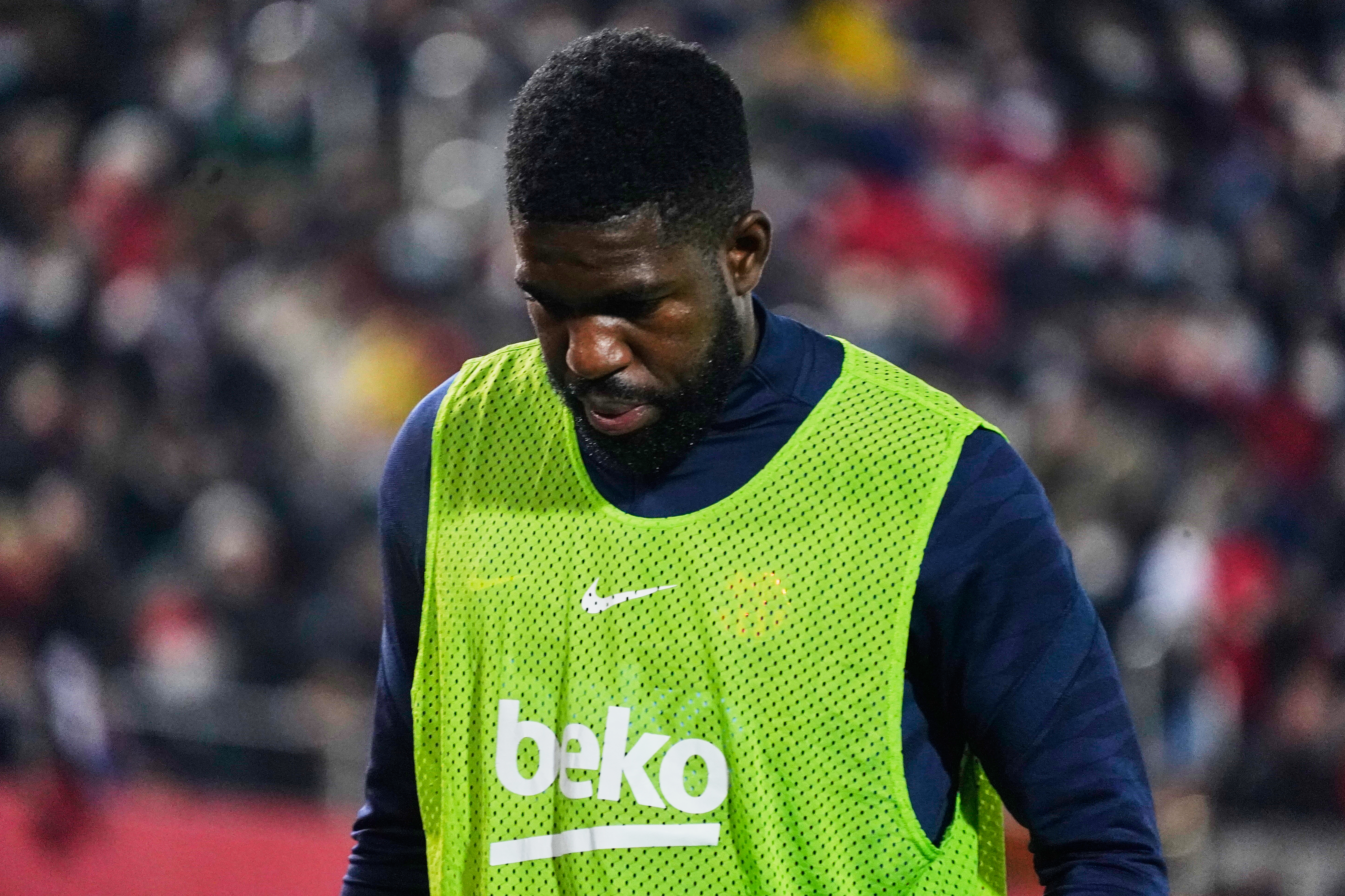 MALLORCA, SPAIN - JANUARY 02: Samuel Umtiti of FC Barcelona looks on during the LaLiga Santander match between RCD Mallorca and FC Barcelona at Estadio de Son Moix on January 02, 2022 in Mallorca, Spain. (Photo by Rafa Babot/Getty Images)