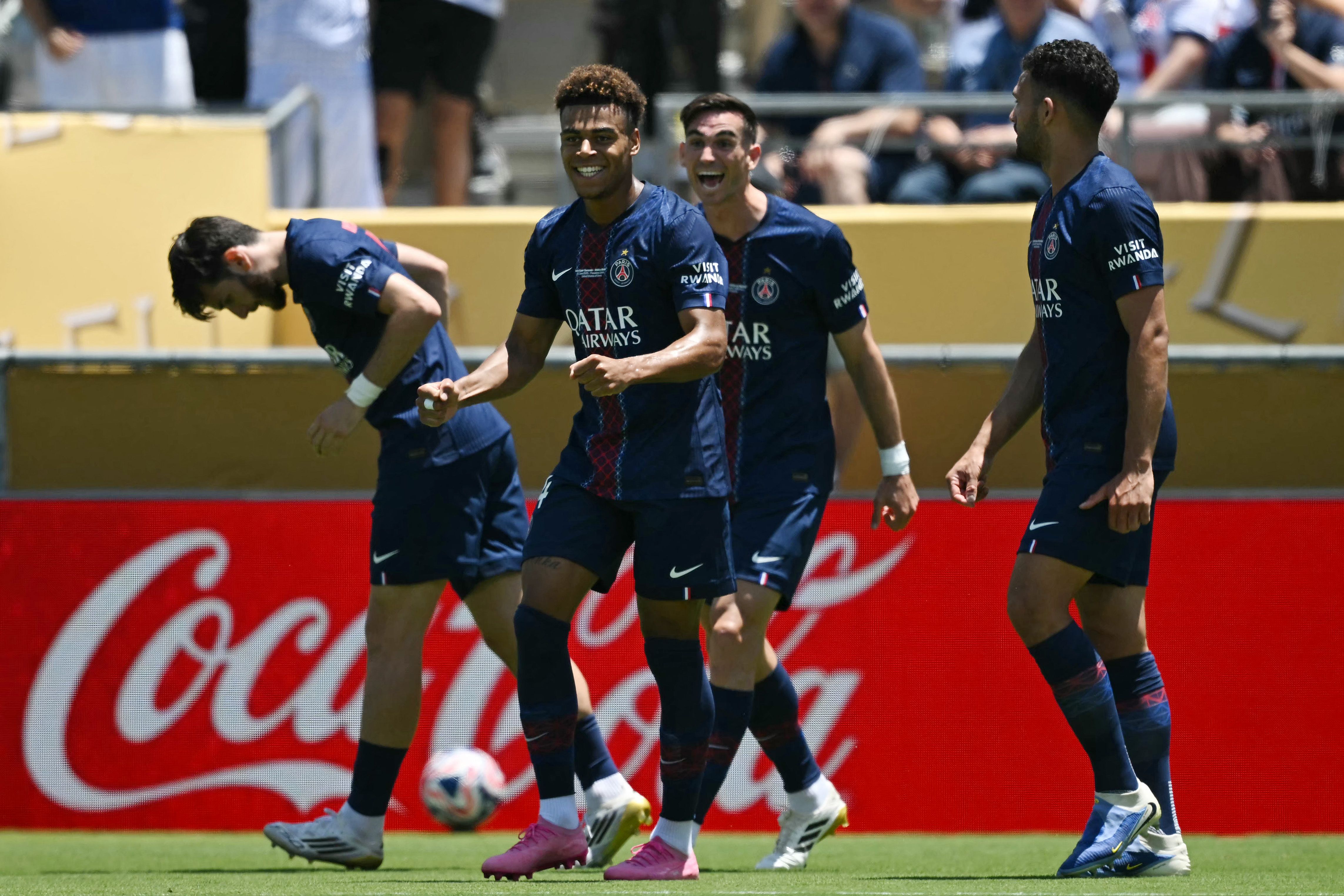 Fabián Ruiz celebra un gol al Real Madrid.
