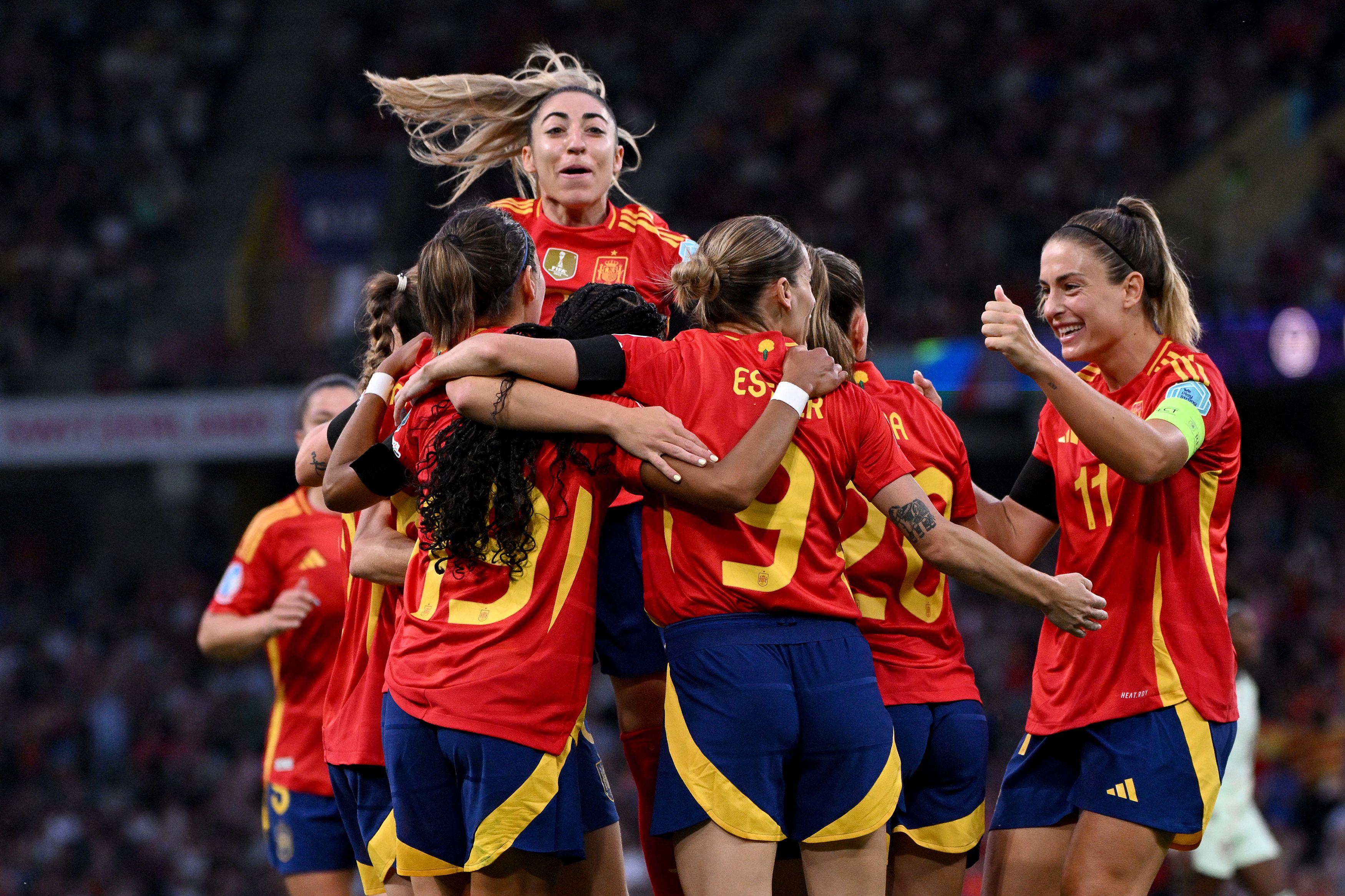 Spain's ream players celebrate a goal during the UEFA Women's Euro 2025 Group B football match between Spain and Portugal at the Wankdorf stadium in Bern, on July 3, 2025. (Photo by Miguel MEDINA / AFP)
