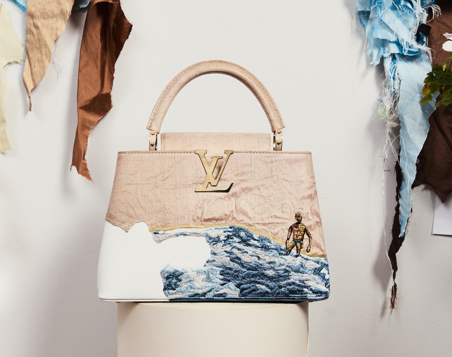 アート・デザイン・音楽 1000 Nudes by TASCHEN Five Capucines bags reimagined as pieces of art