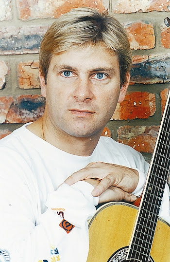 Afrikaans singer killed in accident on R72