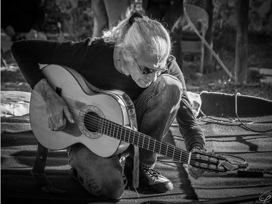 Guitarist Steve Newman is on the road again