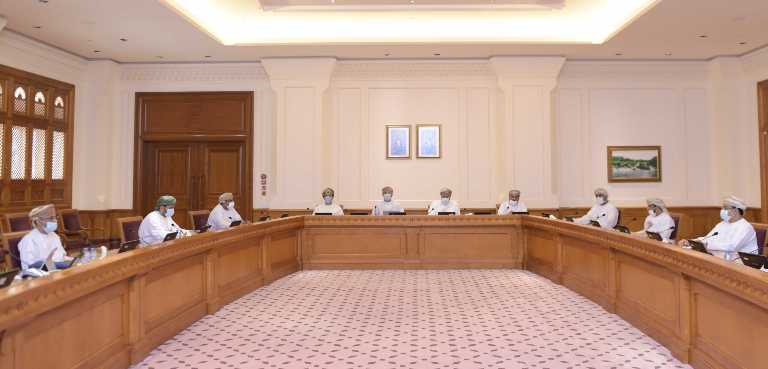 مسؤولون وصيادون يُناقشون تحديات الصيد الحرفي والساحلي