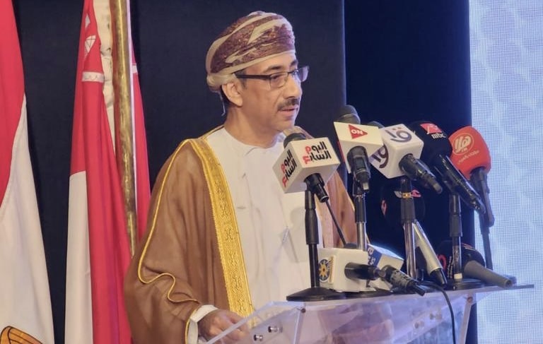 في ملتقى صحفي عماني مصري: عمرو موسى يتحدث عن الدور العُماني في تهدئة الخلافات العربية