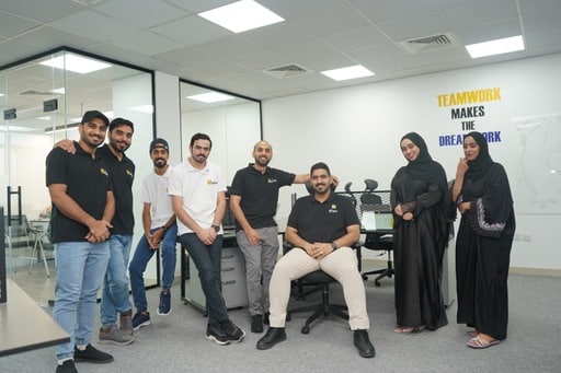 وزير العمل بعد زيارته لـ “مصلّح”: نموذج متميز للشباب العمانيين