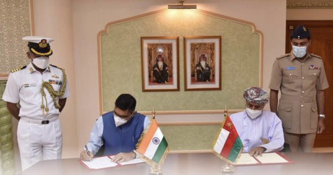 السلطنة والهند توقعان على تجديد مذكرتي تفاهم عسكرية وأمنية