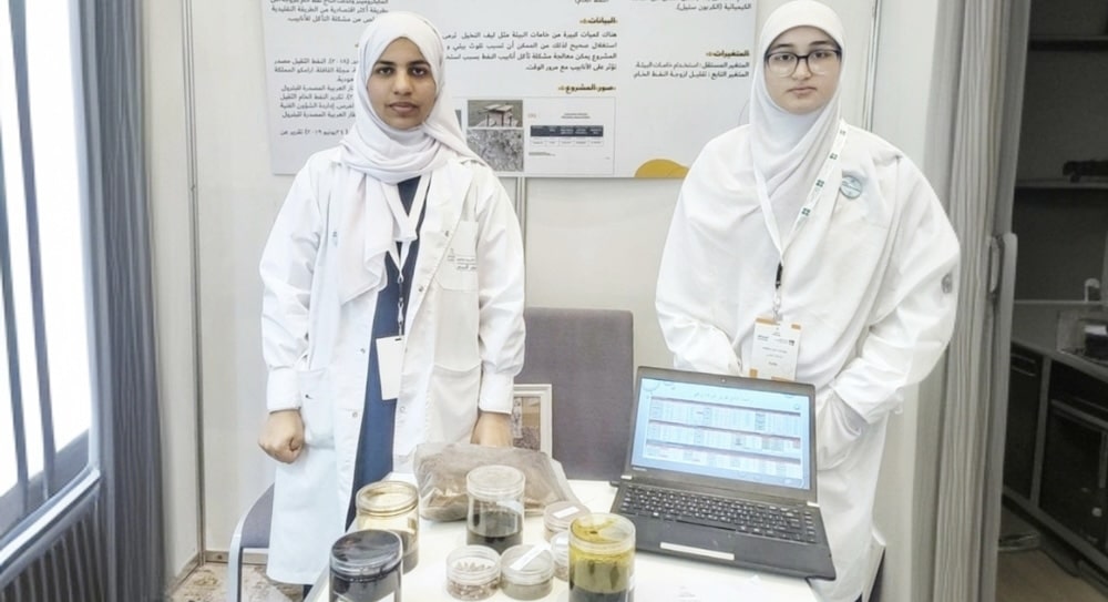 قدمتا حلا مبتكرا يدعم الصناعات النفطية؛ مشروع لطالبتين عمانيتين يُعرض في أمريكا