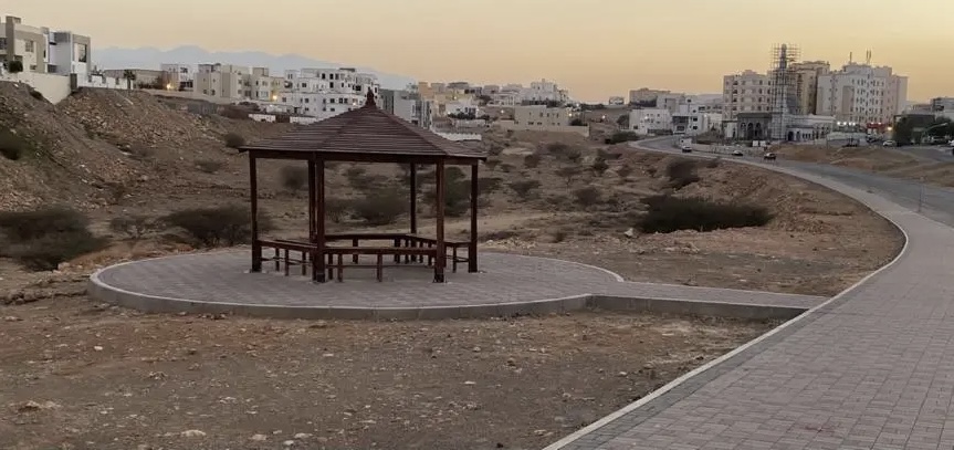 وزير الإسكان: لم نصل إلى “مخالفة صريحة” في تحويل ممشى الأنصب إلى أراضٍ سكنية