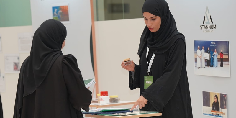 ابتكار عماني يحول النفايات الزراعية إلى ألمنيوم عالي القيمة