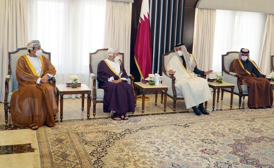 أمير قطر يستقبل حمود بن فيصل