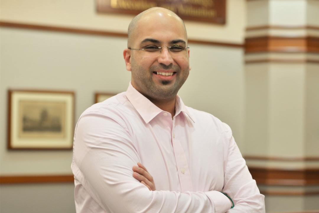 طالب عُماني يتوصل إلى فكرة لمساعدة اللاجئين في إحدى الولايات الأمريكية