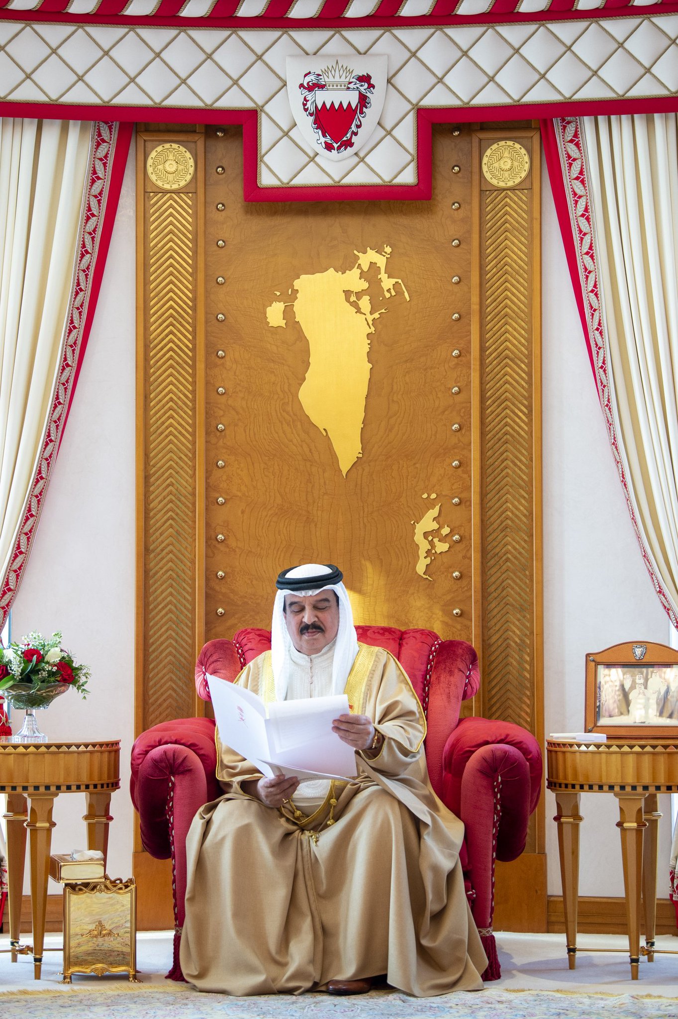 بتكليف سامٍ: سمو السيد فاتك بن فهر يتوجه إلى البحرين