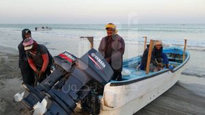 بالفيديو والصور: ممارسات خطيرة على السواحل الشرقية والجنوبية. .ومواطنون “يُعانون” و”يناشدون”