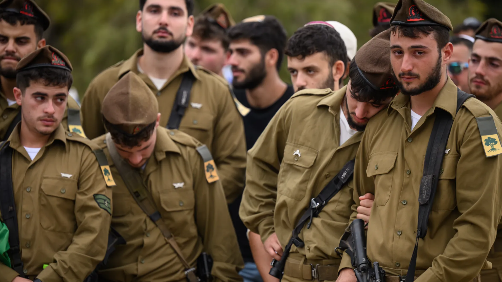 ضباط وجنود يحتجون: هل بدأت صفوف جيش الاحتلال تتفكك؟