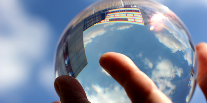 د.عبدالله باحجاج يكتب: من هنا ينبغي أن نبدأ أولا ..قبل أو تزامنًا مع تطبيق رؤية 2040م