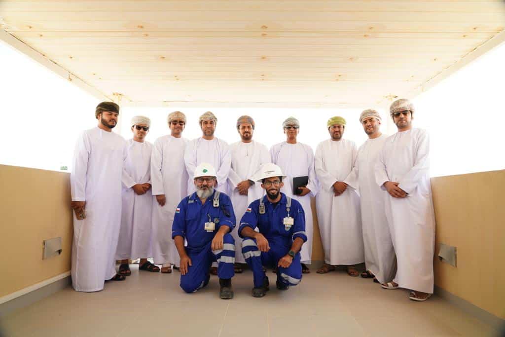 وزير الاقتصاد يزور 3 مشاريع تابعة لتنمية نفط عمان
