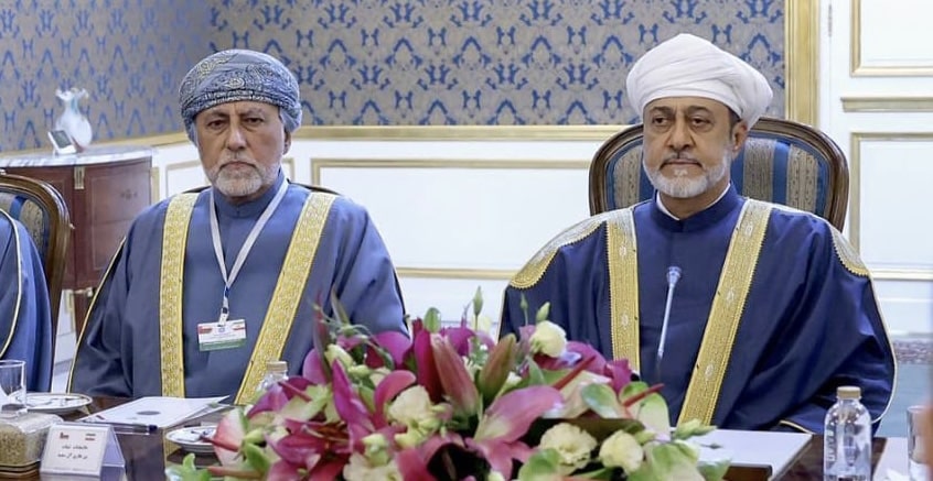 جلالة السلطان يلتقي بخامنئي