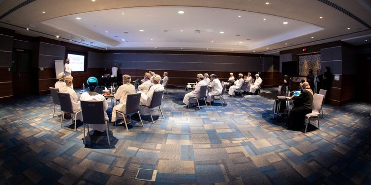 34 مبادرة ومشروعًا لتحسين بيئة الأعمال في سلطنة عمان، إليك تفاصيلها