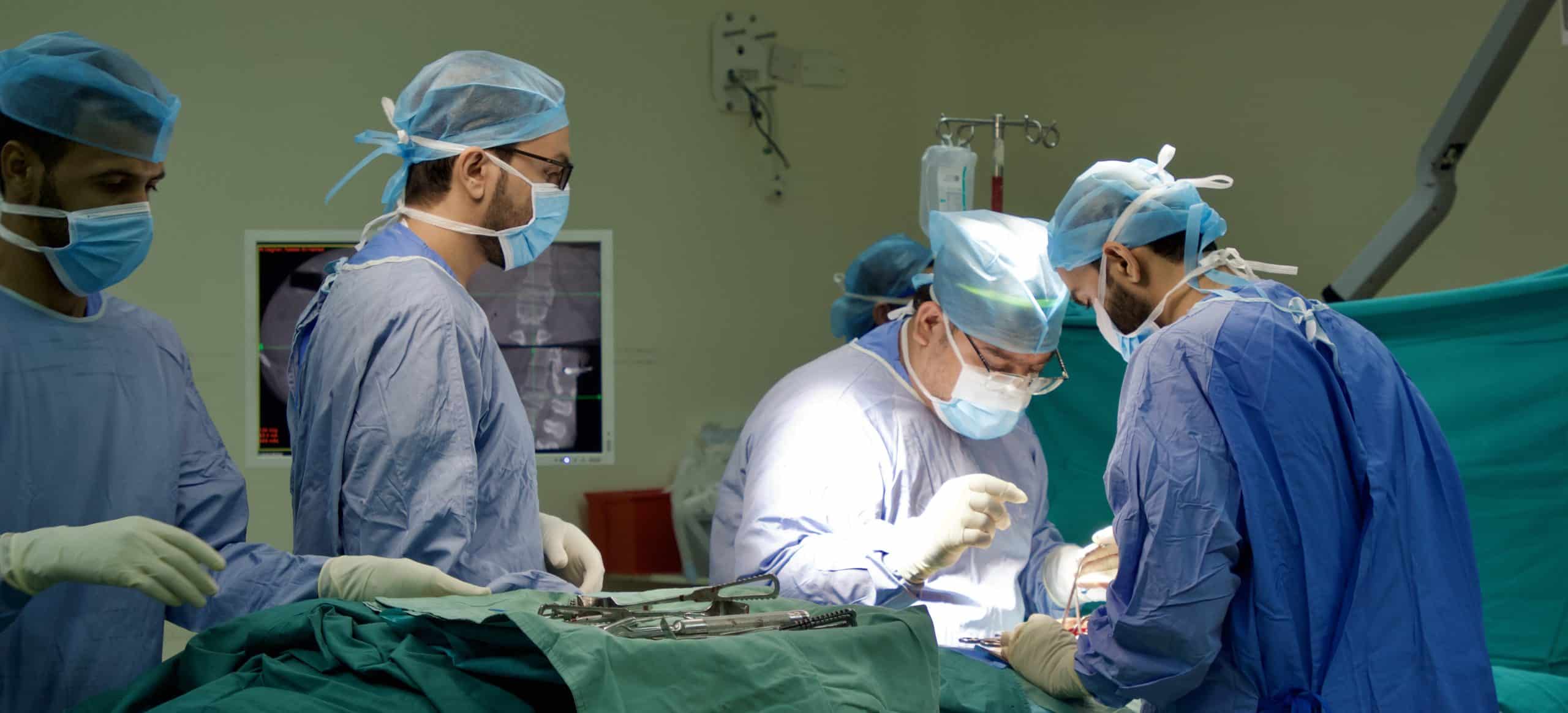 نقلة نوعية في علاجات العمود الفقري في مستشفى خولة