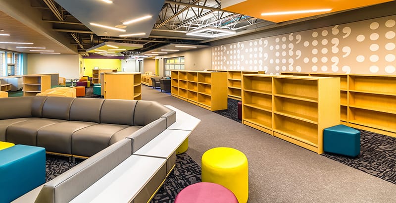 عمر الفهدي يكتب: ماذا لو أعدنا تلوين مدارسنا؟