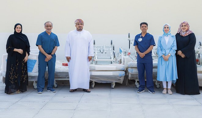 جهاز تخطيط صدى القلب وأسرّة طبية من “تنمية نفط عمان”
