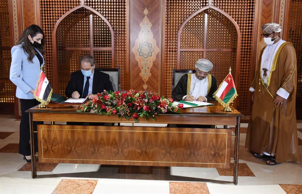 السلطنة وسوريا توقعان اتفاقية إعفاء متبادل من التأشيرات