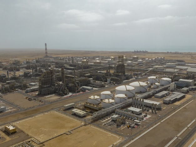 برعاية كريمة من جلالة السلطان وأمير الكويت: غدًا افتتاح أكبر مشروع استثمار بين دولتين خليجيتين