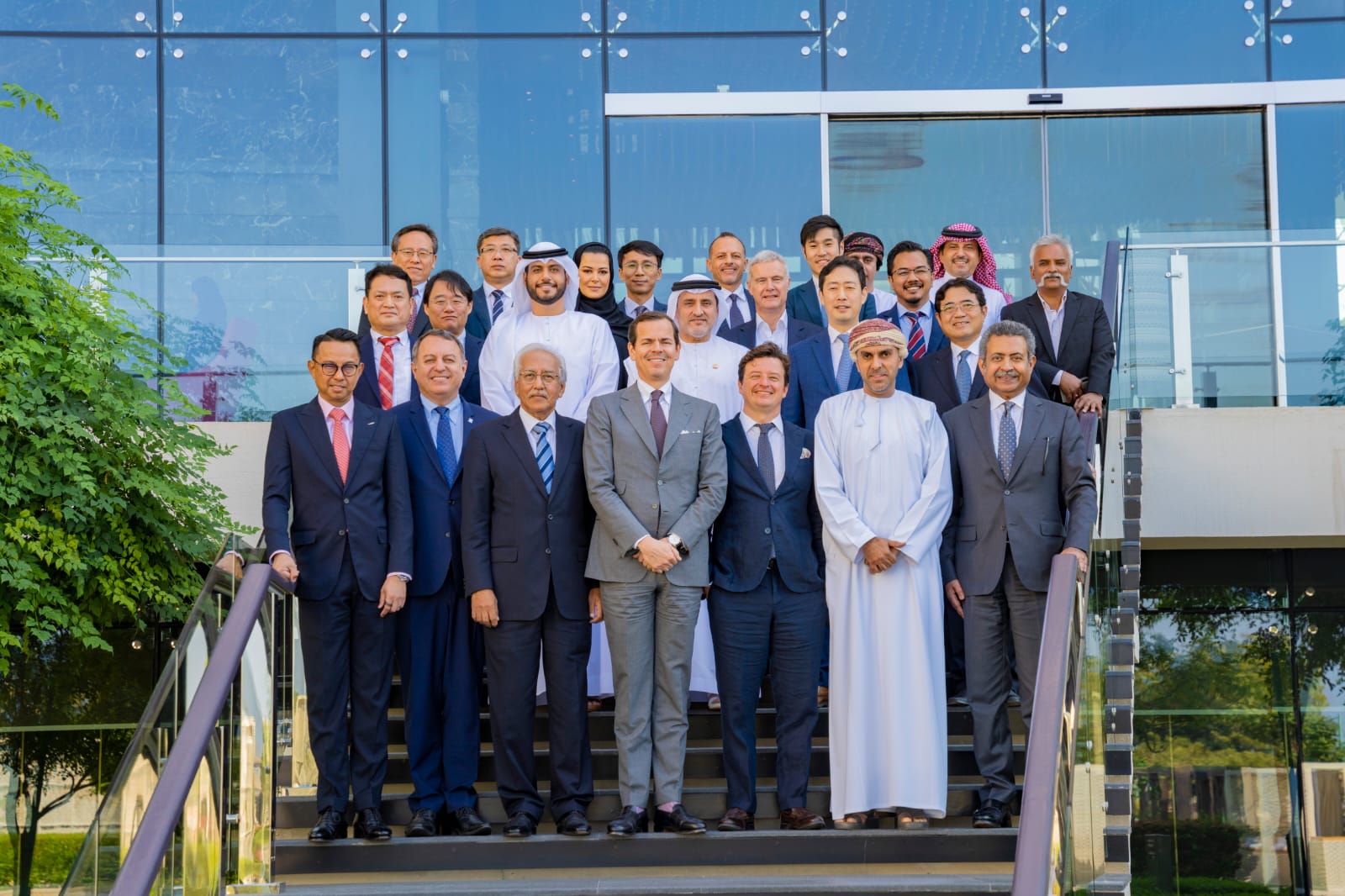 اجتماعات عمانية بحرينية للتعاون في قطاع المطارات