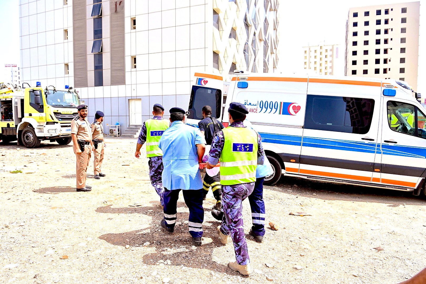 إصابة مواطن في حريق ببناية