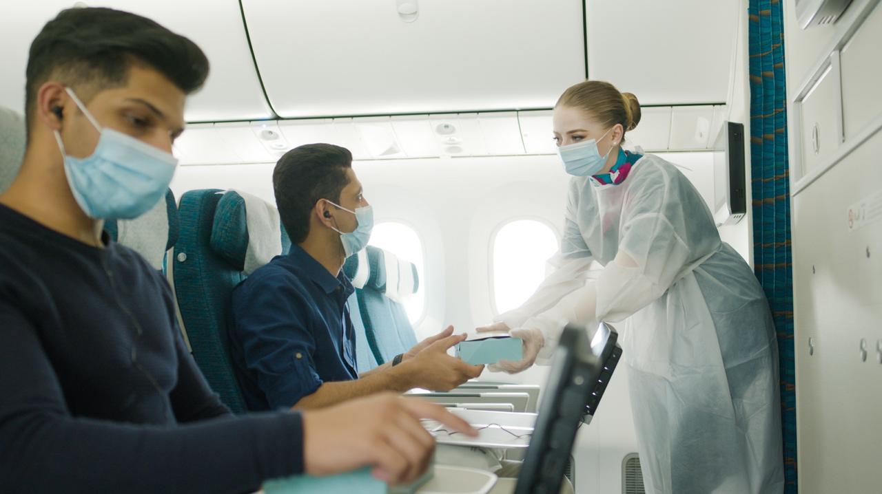 الدرجة السياحية في الطيران العماني الأفضل في العالم