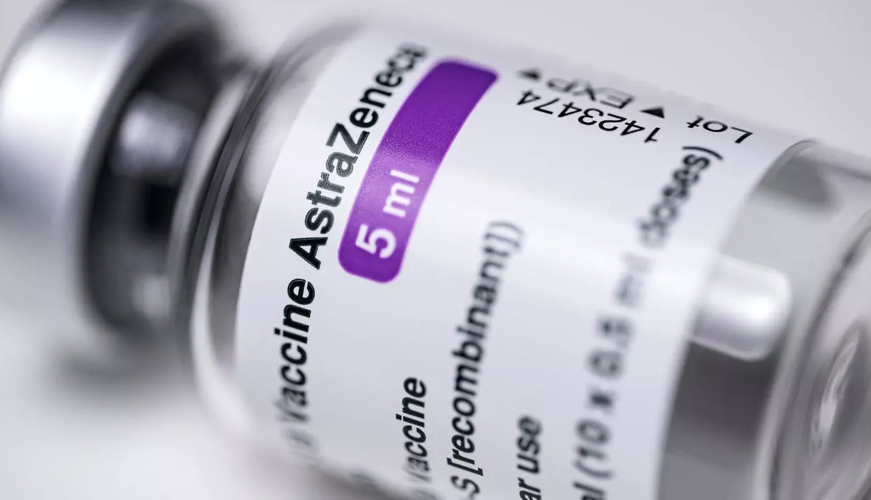 الصحة تمدد فترة إعطاء الجرعة الثانية للقاح أسترازينكا