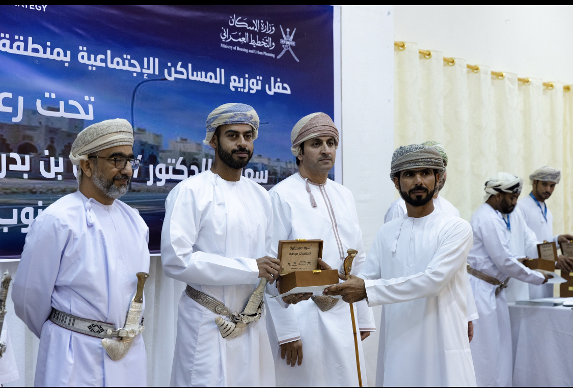 بأكثر من مليون ريال: توزيع منازل على مواطنين