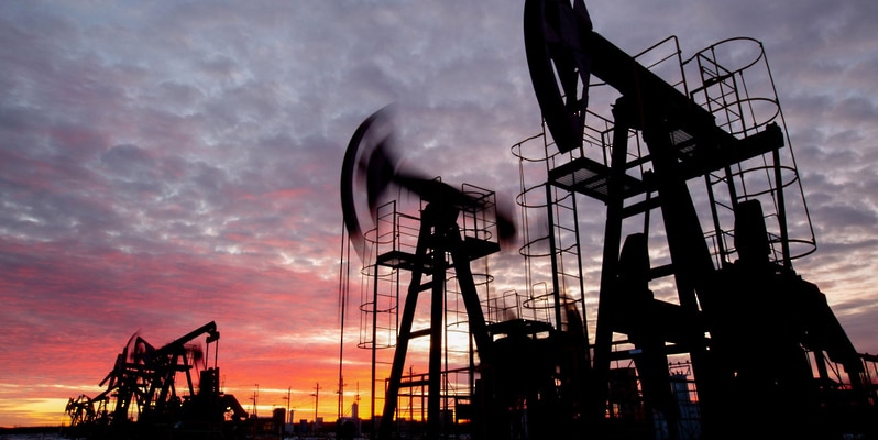 توقعات بانخفاض الطلب على النفط في ٢٠٢٤