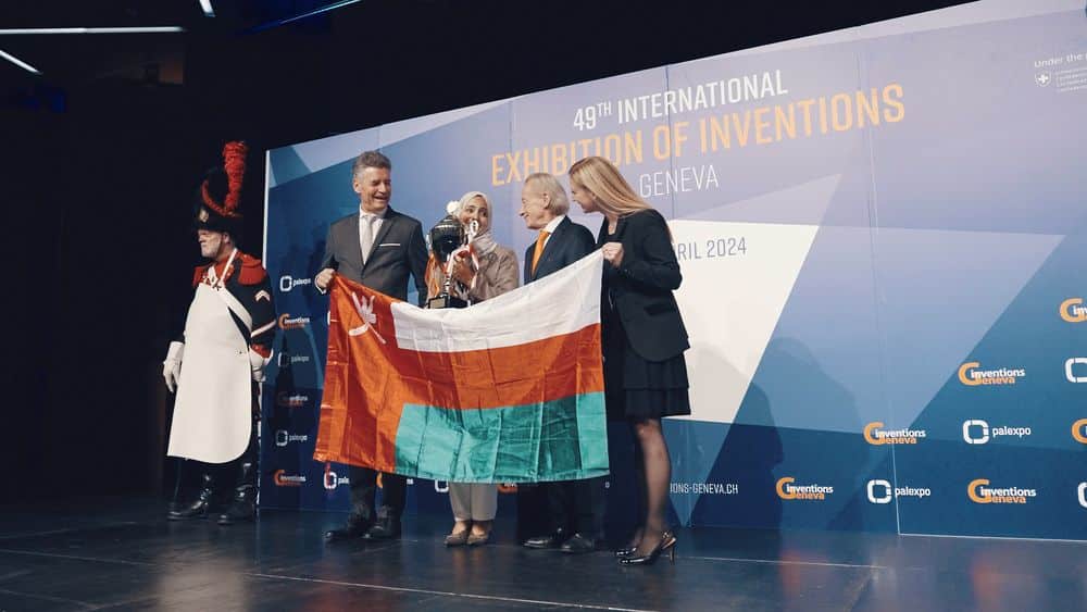 بإنجاز السيابية والكلبانية: العلم العُماني يُرفرف في جنيف