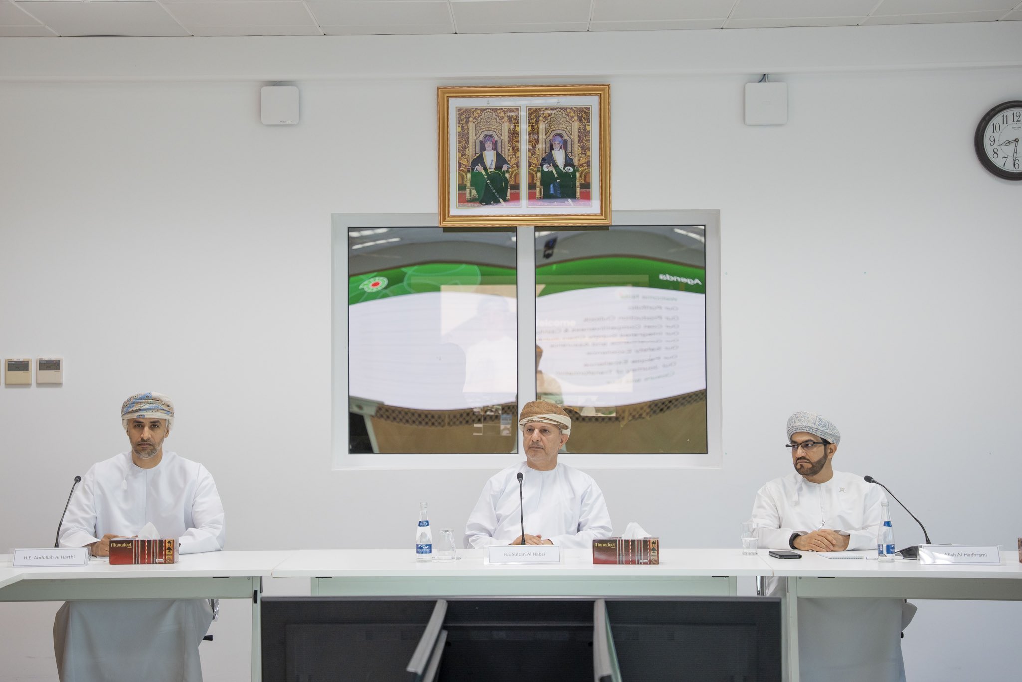 وزير المالية يزور “تنمية نفط عمان”