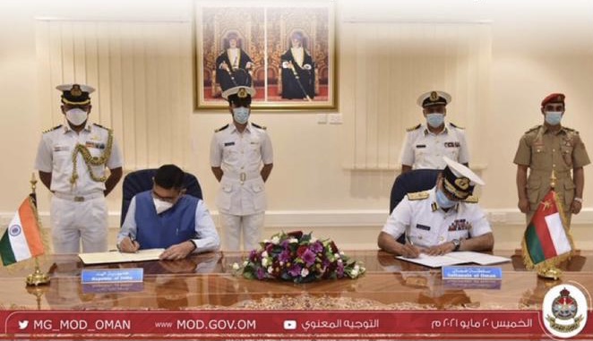 السلطنة والهند توقعان على تجديد مذكرتي تفاهم عسكرية وأمنية