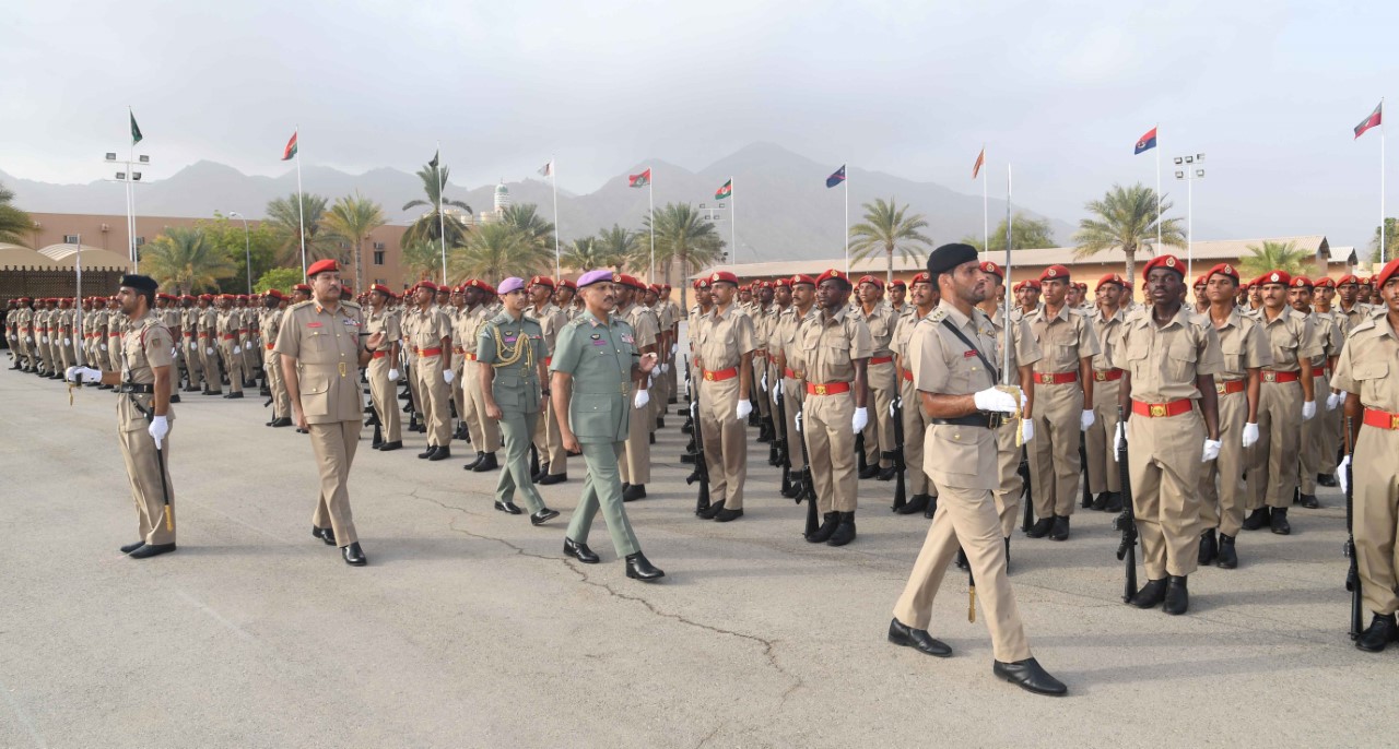 تخريج دفعة جنود من الجيش السلطاني العماني