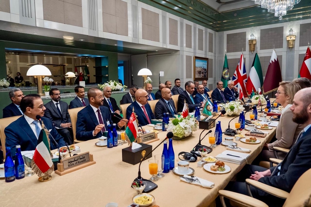 السيد بدر: نتطلع إلى نجاح المفاوضات الخليجية البريطانية حول اتفاقية التجارة الحرة