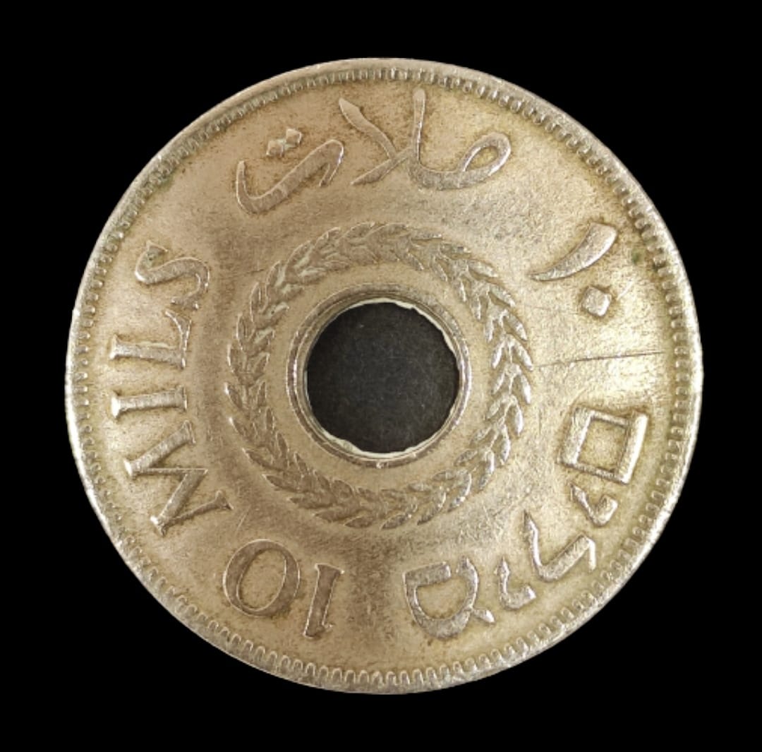 بالصور: مقتنيات فريدة عن فلسطين في متحف لمواطن عماني