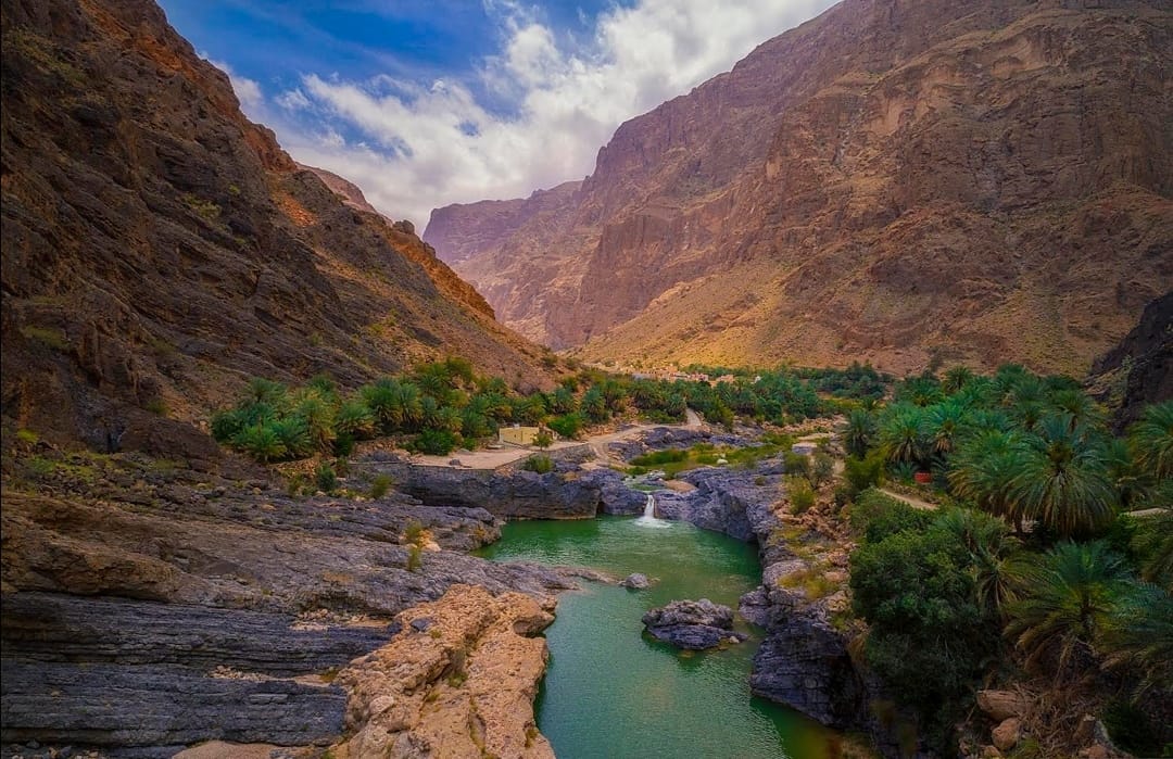 بالصور: “وادي العربيين” وجهة سياحية يعرقلها الطريق.. والمطالبات مُستمرة