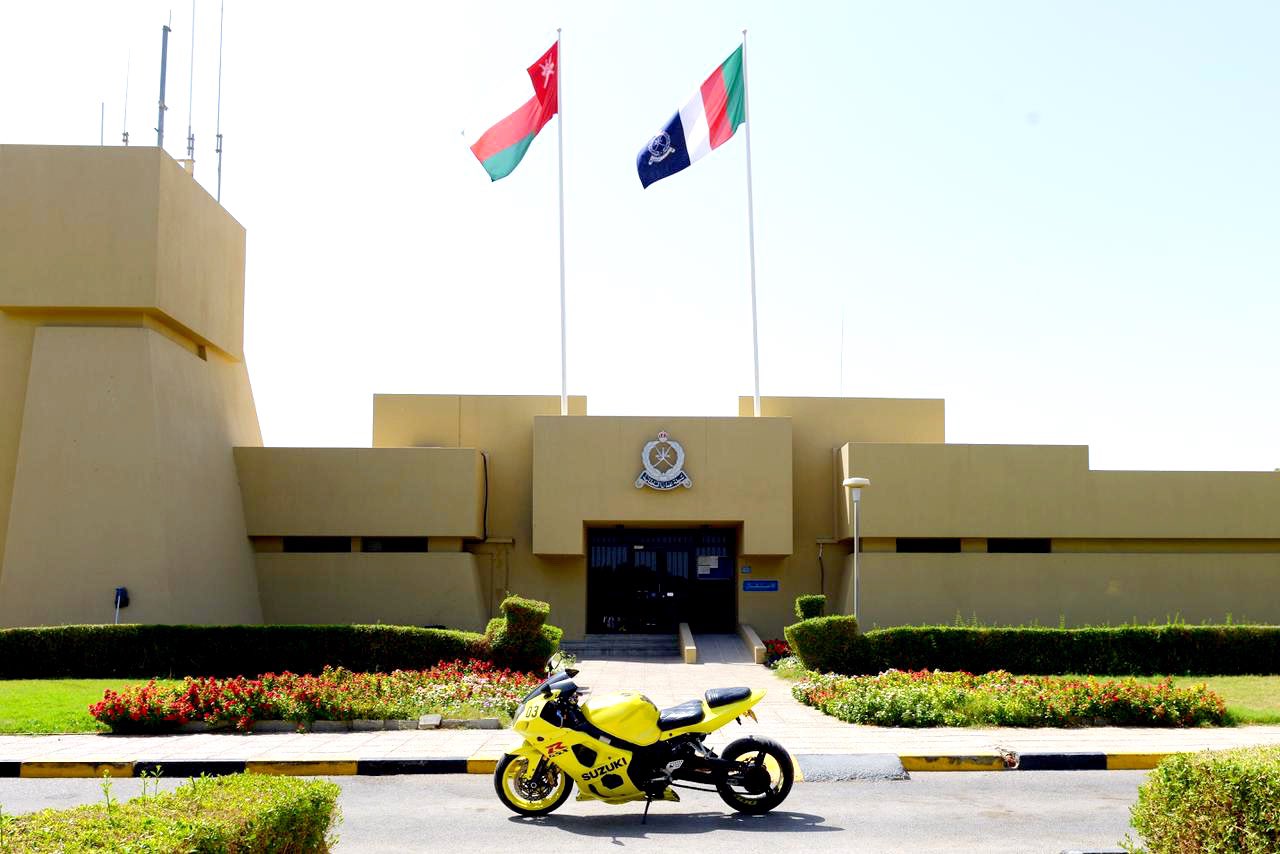 الشرطة تضبط المستعرض بدراجته النارية