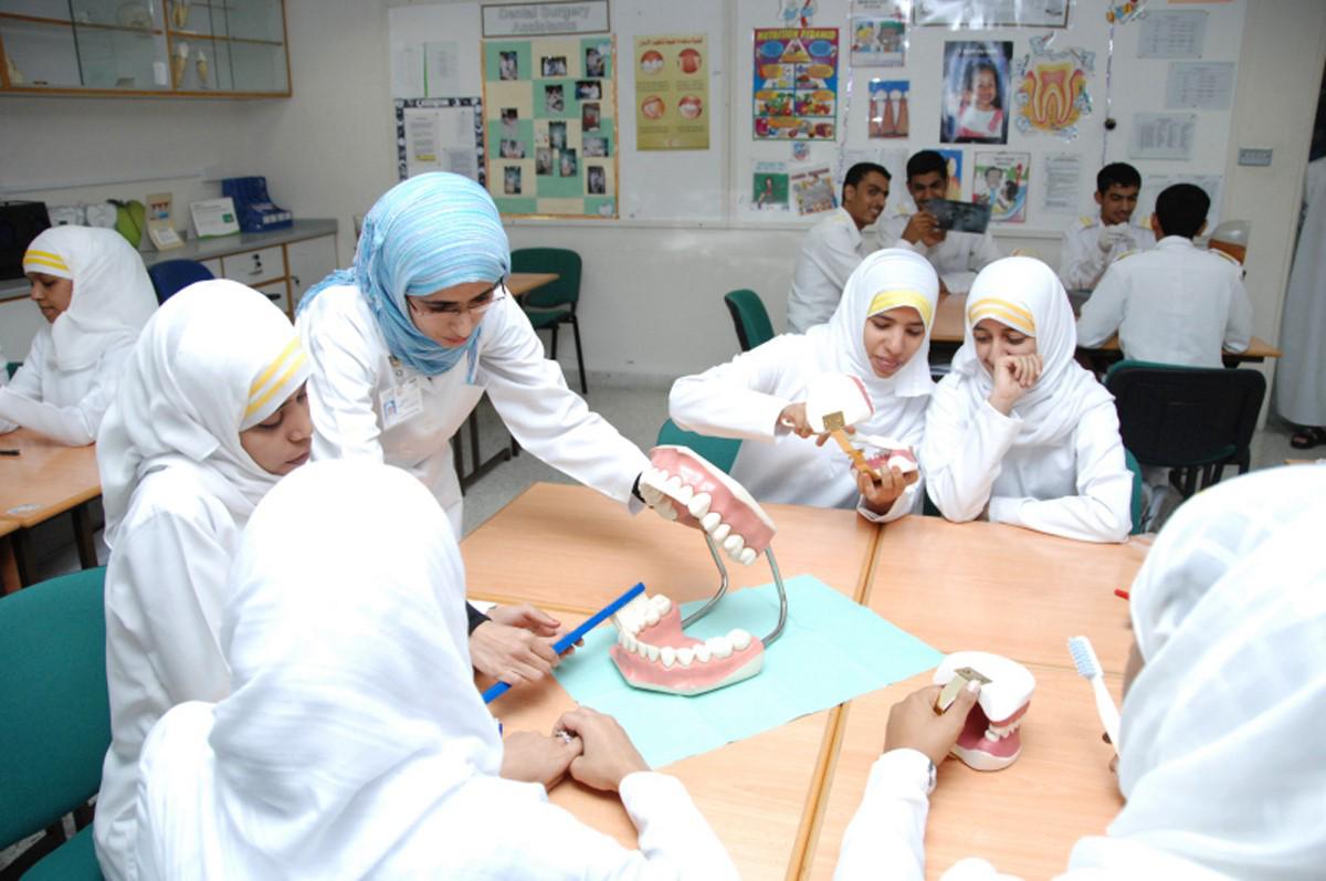 المرأة العُمانية: خمسون عامًا من الإنجازات والنجاحات