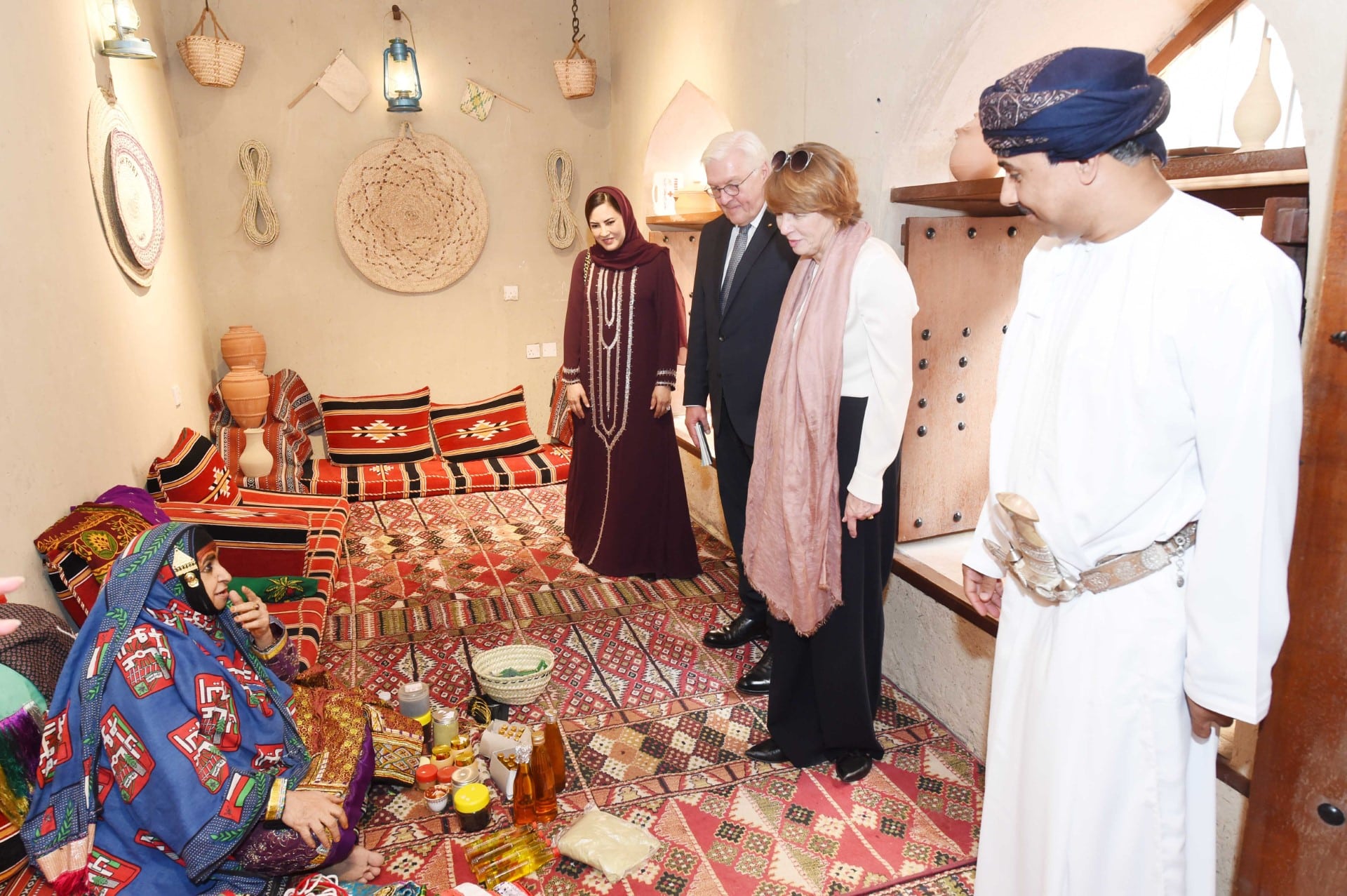 تضمنت مباحثات مع جلالة السلطان، الرئيس الألماني يغادر البلاد