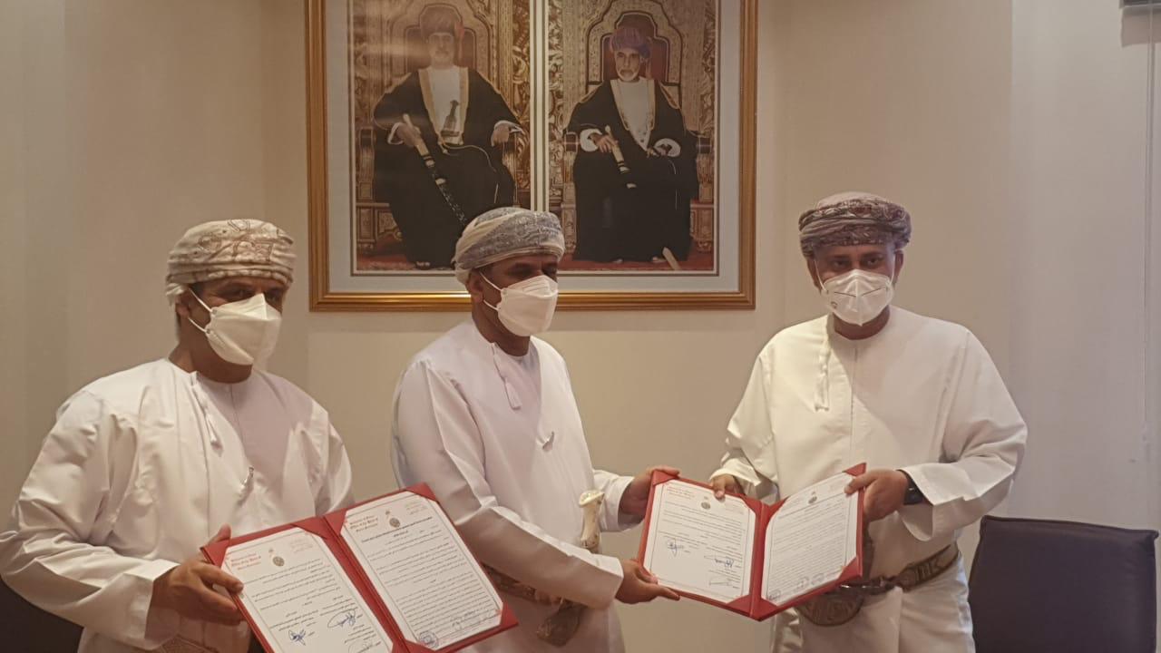 نقل أنشطة تخزين الخضروات والفواكه والبيع بالجملة من الموالح إلى خزائن