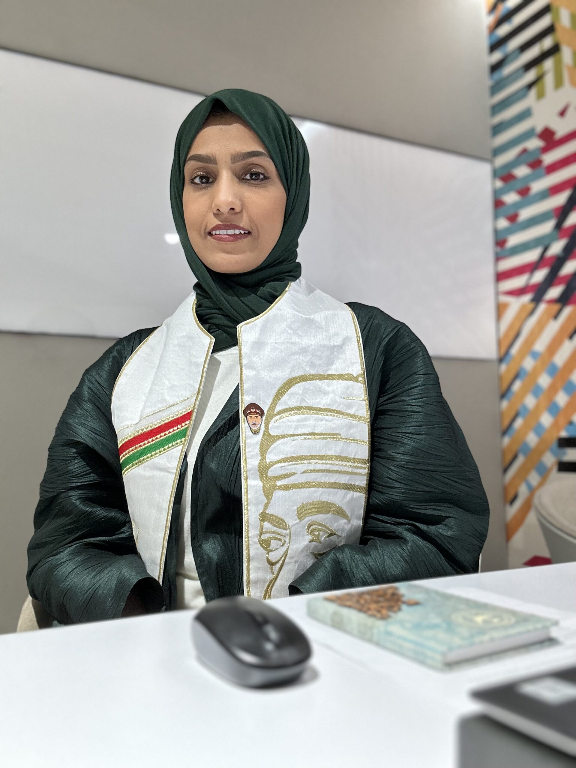 بدراسة على مطاعم في مسقط: باحثة عمانية تنال تكريما في مؤتمر بباريس