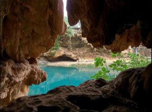 بالصور والخريطة: عين صحلنوت واحة ربانية طبيعية