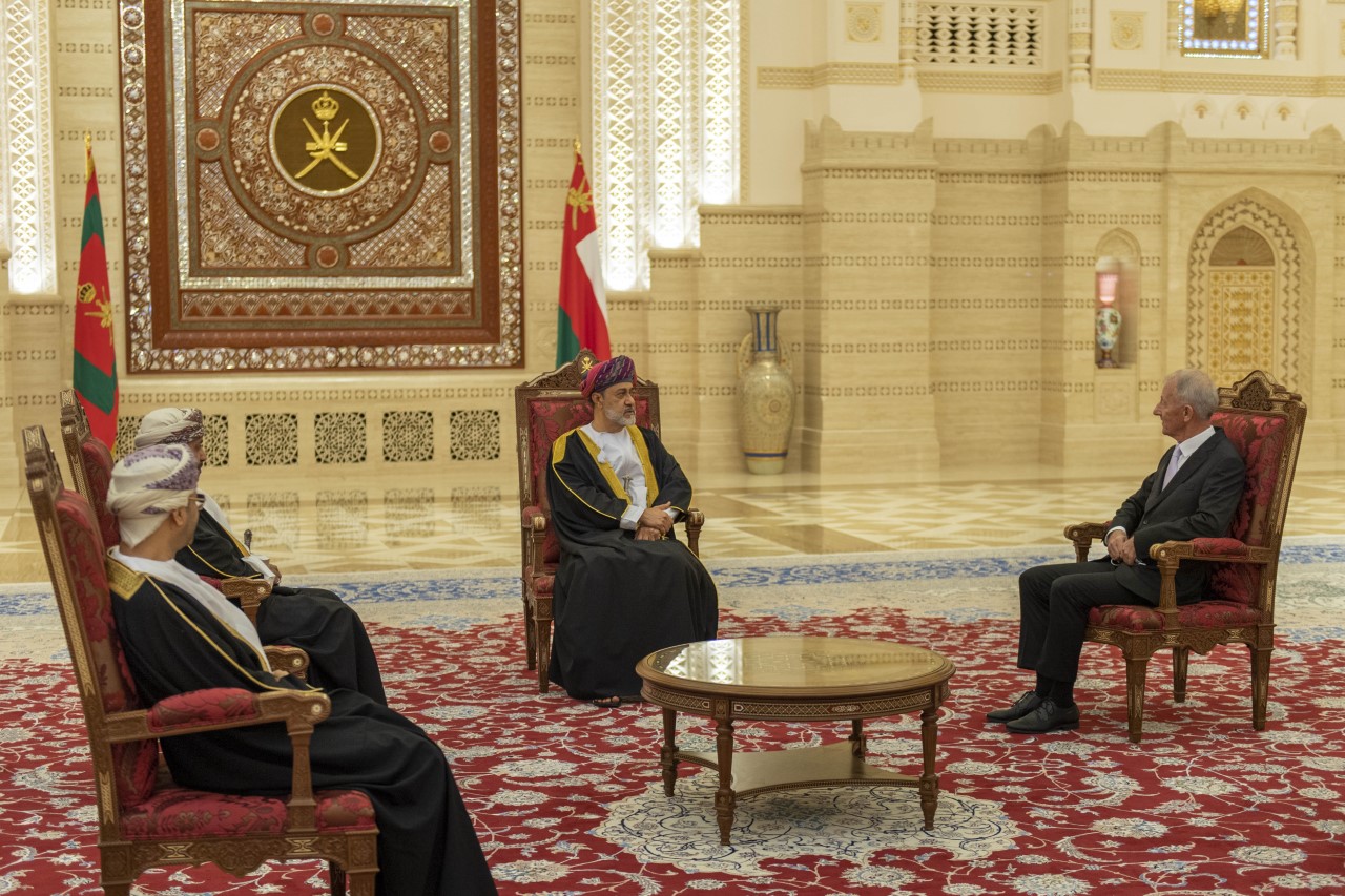 بالصور: جلالة السلطان يتقبل أوراق اعتماد عدد من السفراء