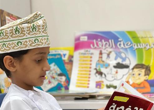 يحيى العبري… طفل ذو موهبة في القراءة والتلاوة والصوت الحسن