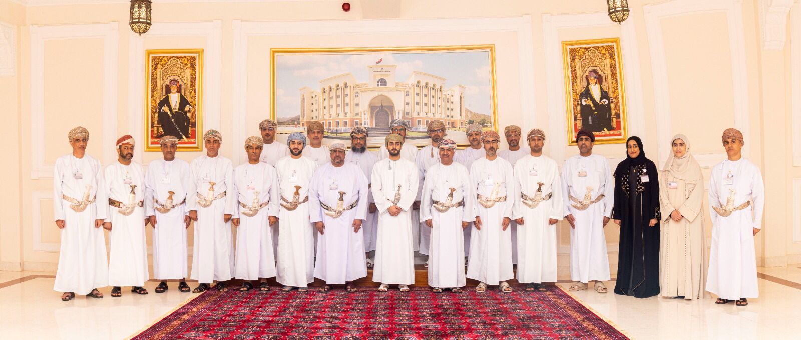 بالصور: سمو السيد ذي يزن يزور جهاز الرقابة