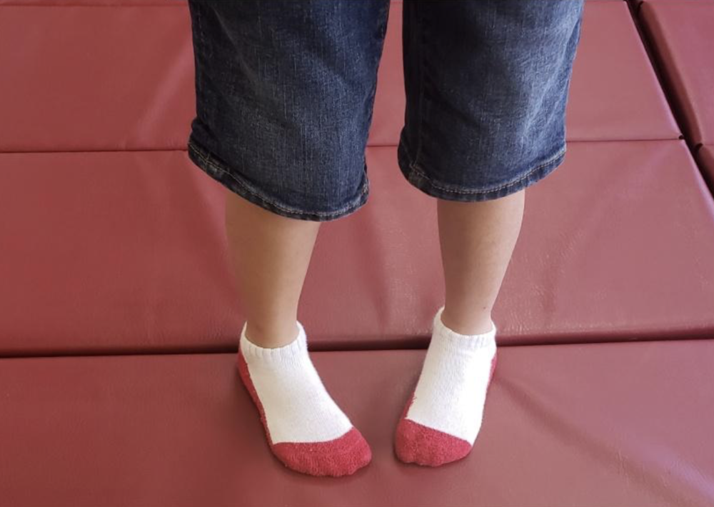 احذروا، جلوس أطفالكم بوضعية W